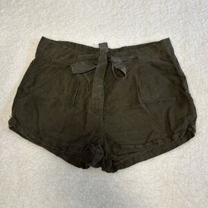Aritzia Wilfred Women Green Linen Blend Tie Front Shorts